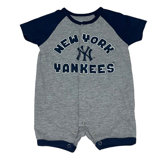 MLB Genuine Merchandise Baby 3/6M New York Yankees One Piece Romper - Picture 1 of 4